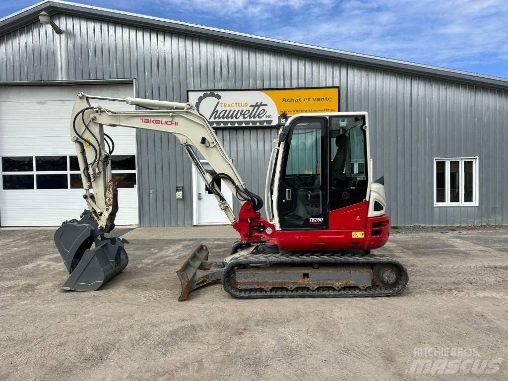 Takeuchi TB 260 小型挖掘机