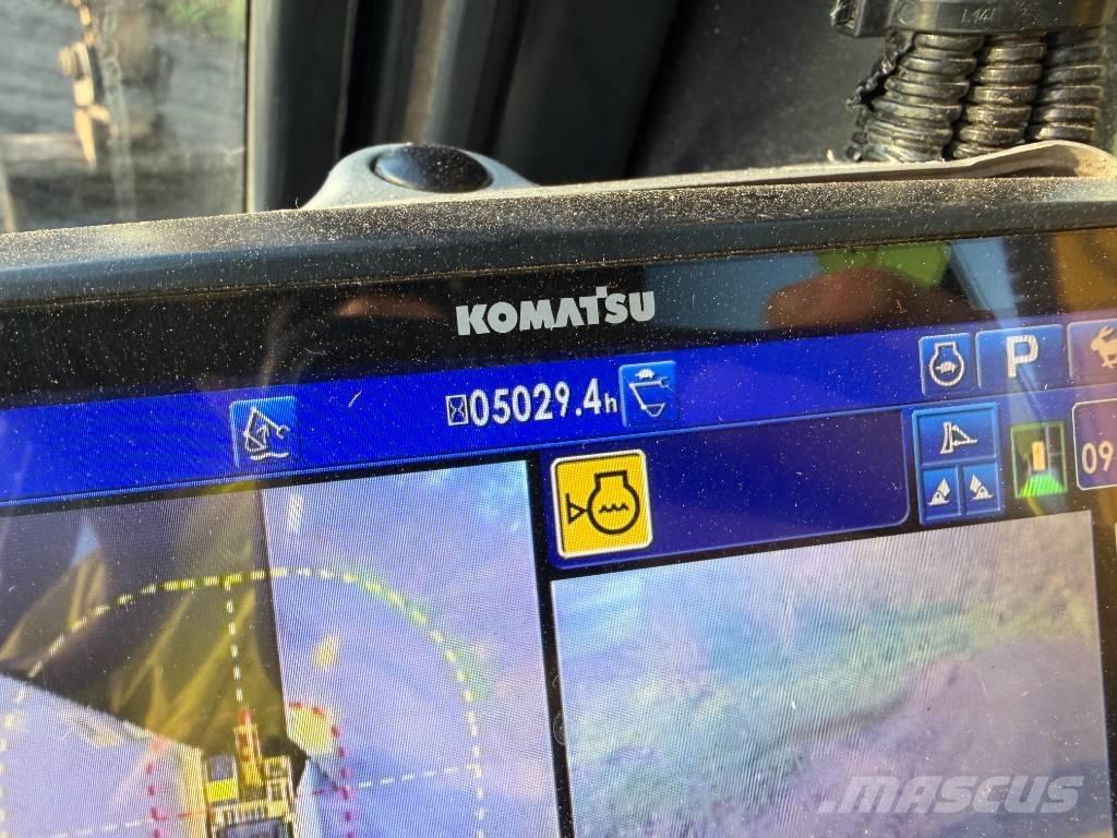 Komatsu PW 148-11 轮式挖掘机