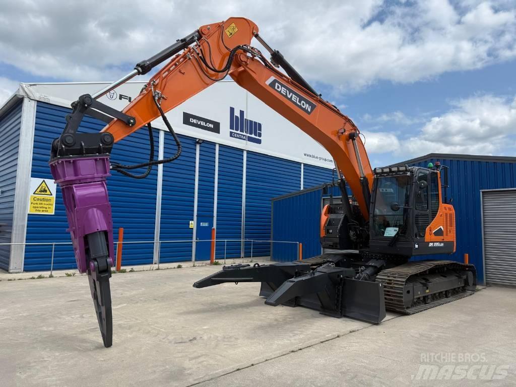 Develon DX 235 LCR-7 履带挖掘机