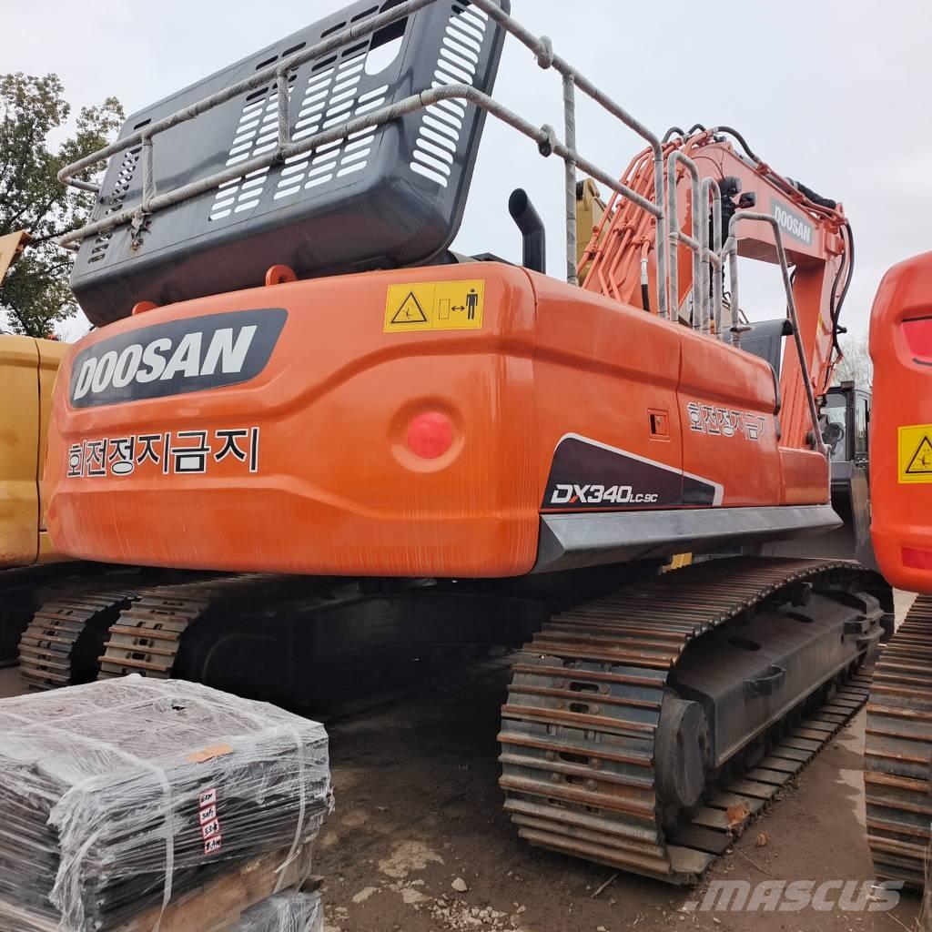 Doosan DX300LC-9C 履带挖掘机