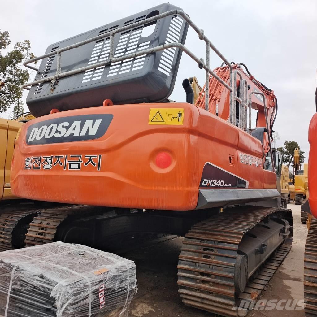Doosan DX300LC-9C 履带挖掘机