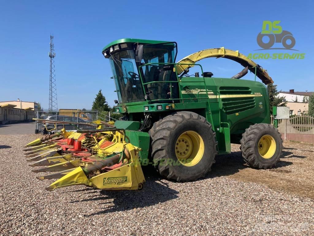 John Deere 7300 自走式青贮饲料收割机