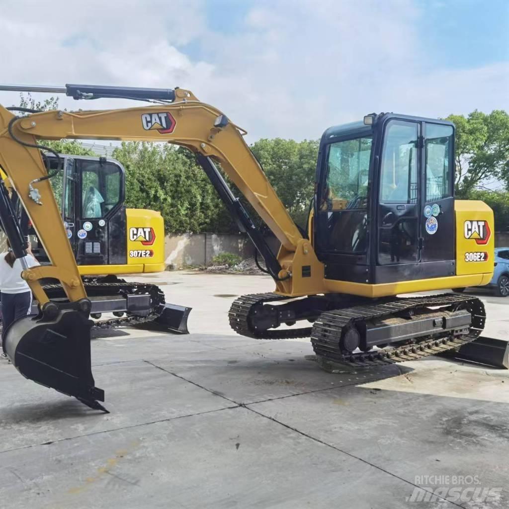 CAT 306E2 小型挖掘机