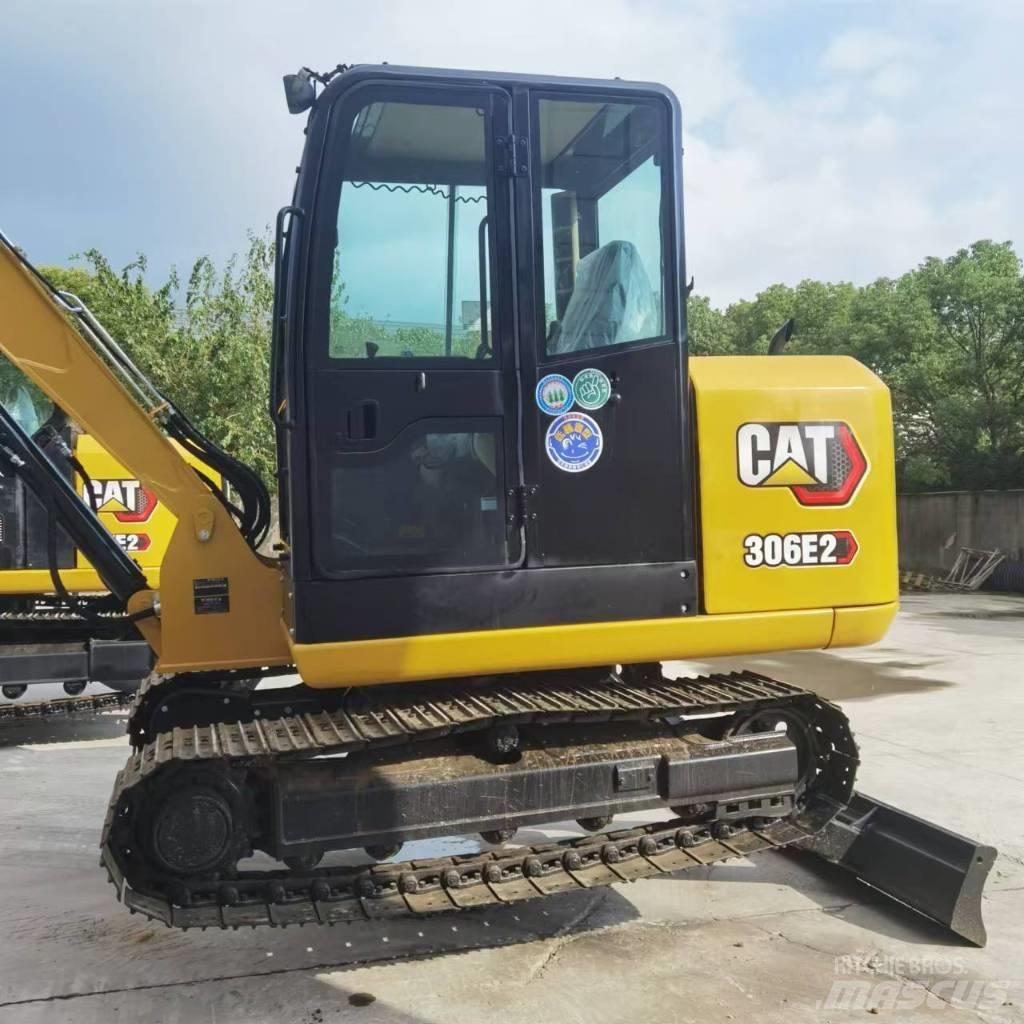CAT 306E2 小型挖掘机