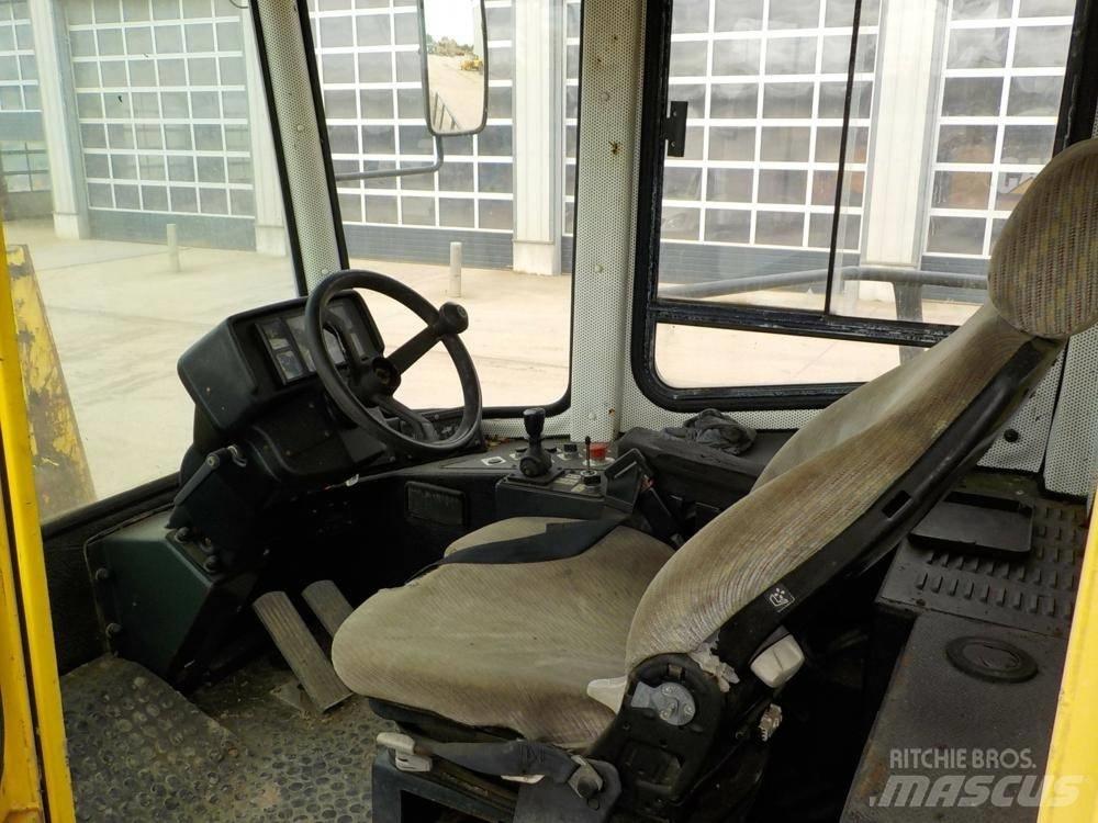 Bomag BC 671 RB 垃圾压实机