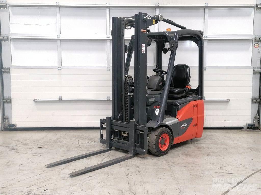Linde E12-02 电动叉车