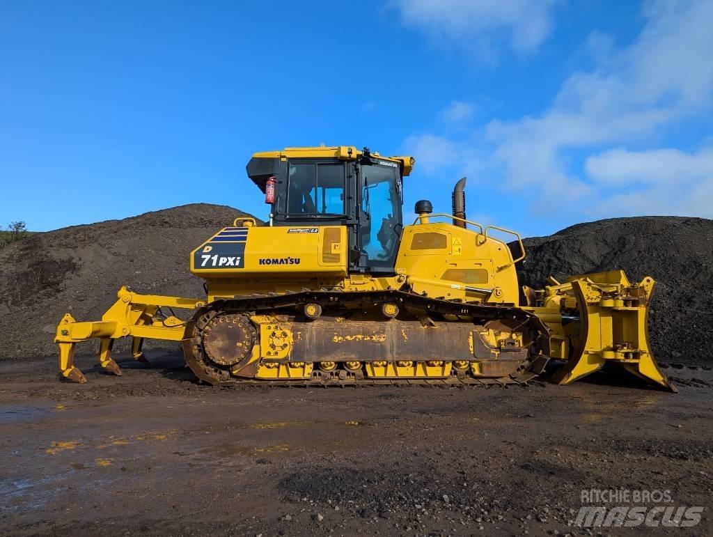 Komatsu D71PXi-24 履带式推土机