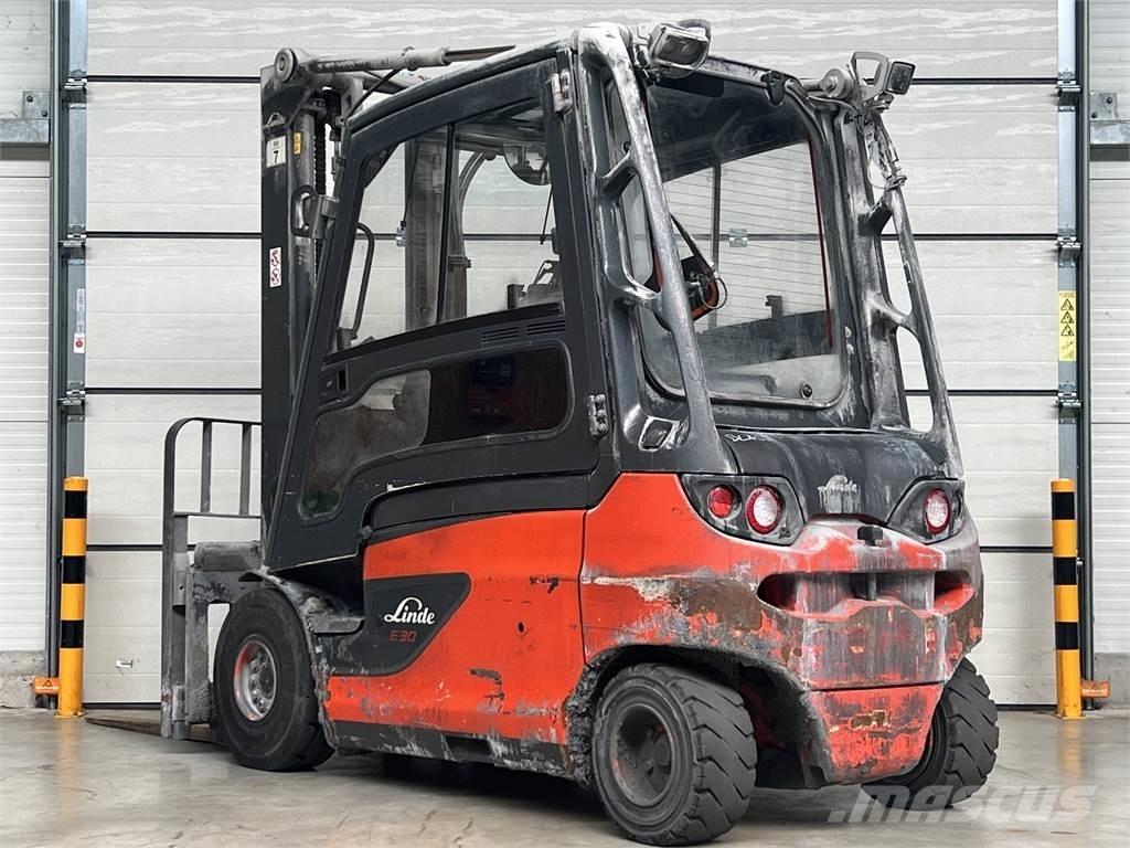 Linde E30L-01 电动叉车