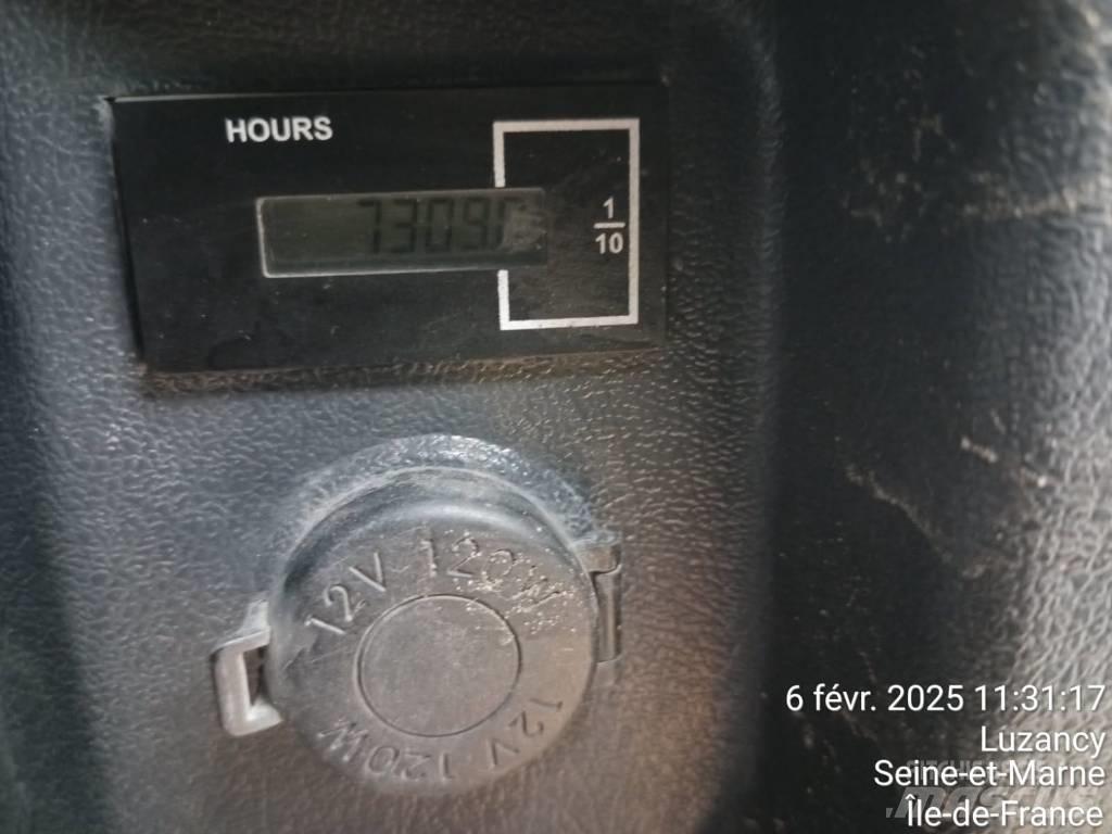 Hyundai HL 960 轮式装载机