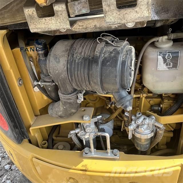 CAT 301.5 CR 小型挖掘机