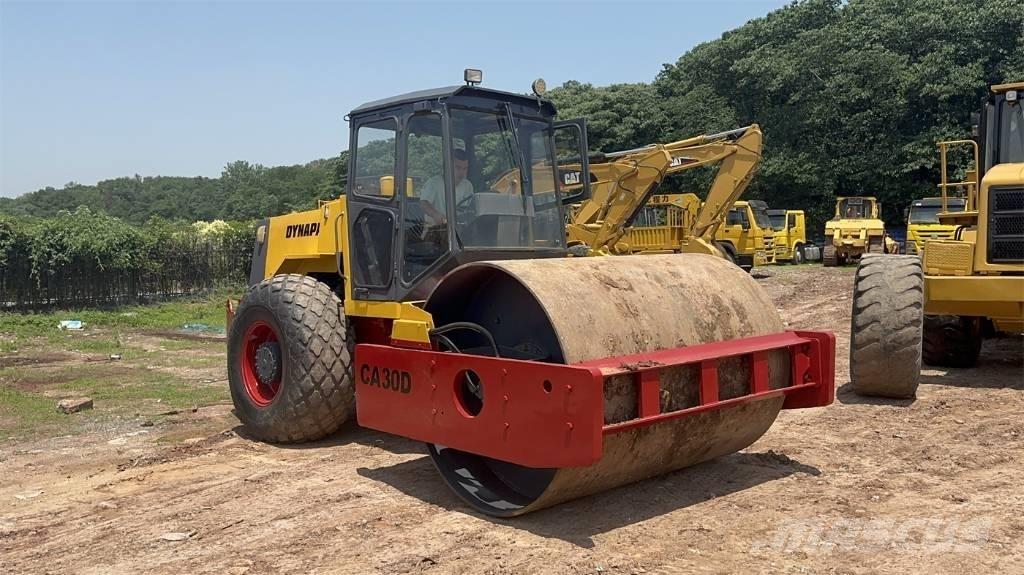 Dynapac CA 30 D 单轮压路机