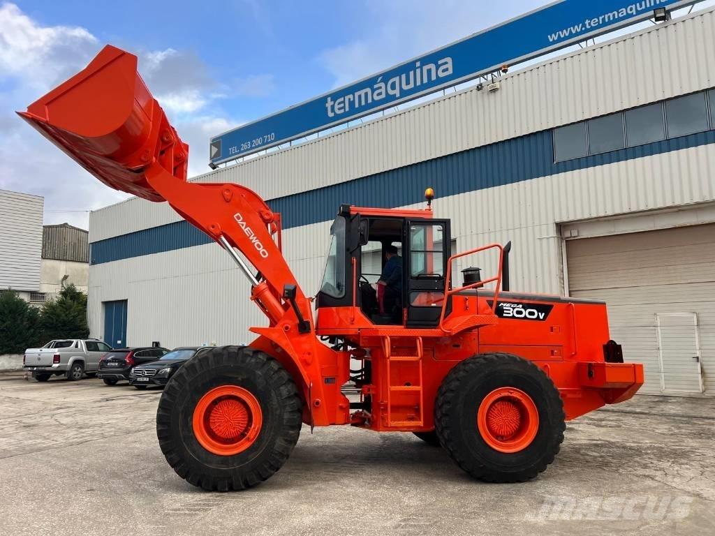 Daewoo Mega 300 III 轮式装载机
