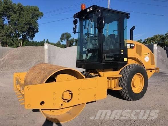 CAT CS44B 胶轮压路机