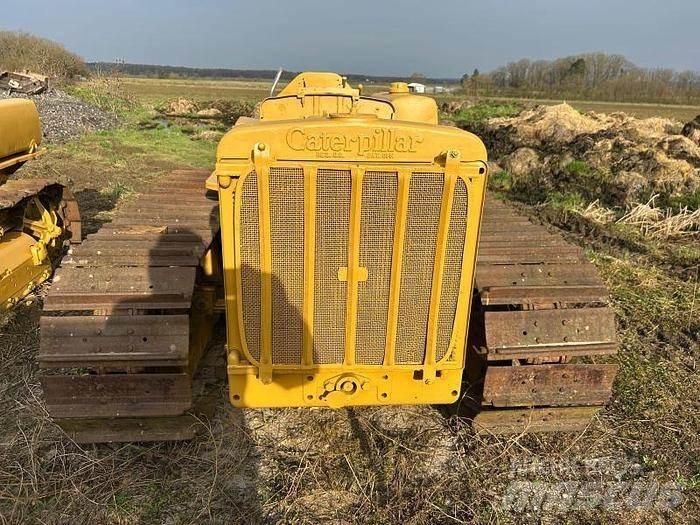 CAT D4 - 履带式推土机