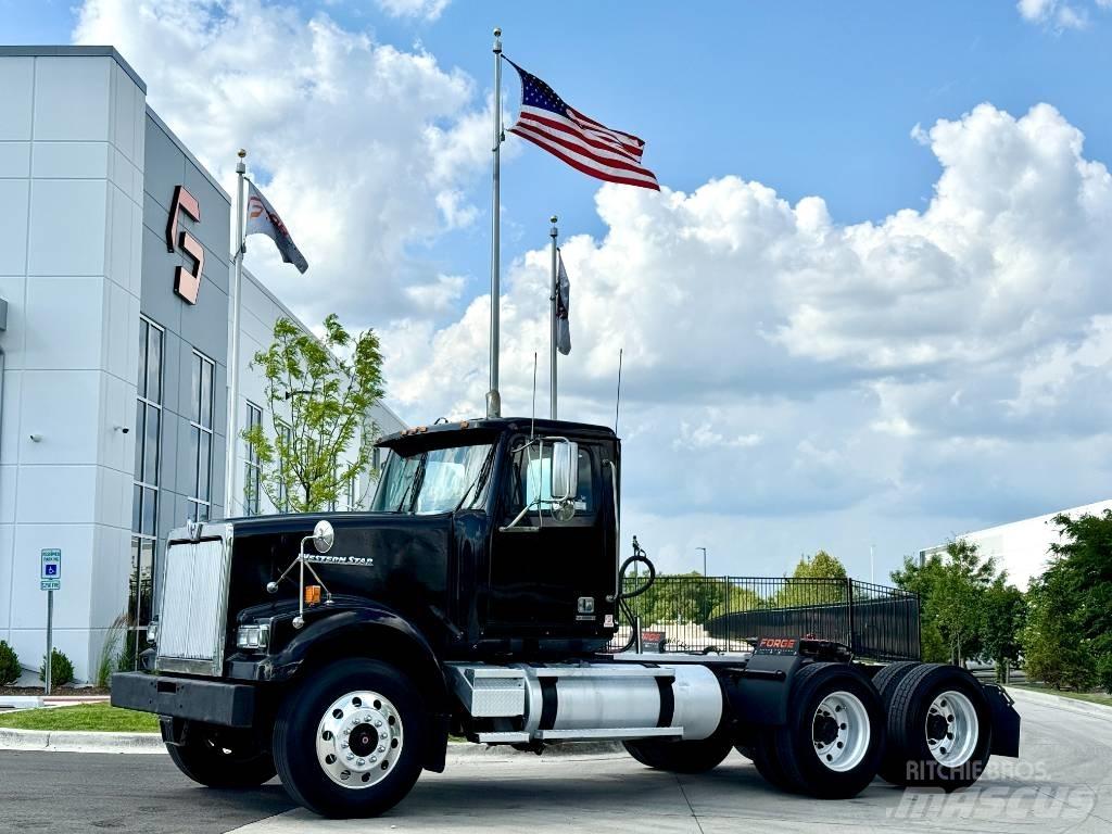 Western Star 4900 牵引车