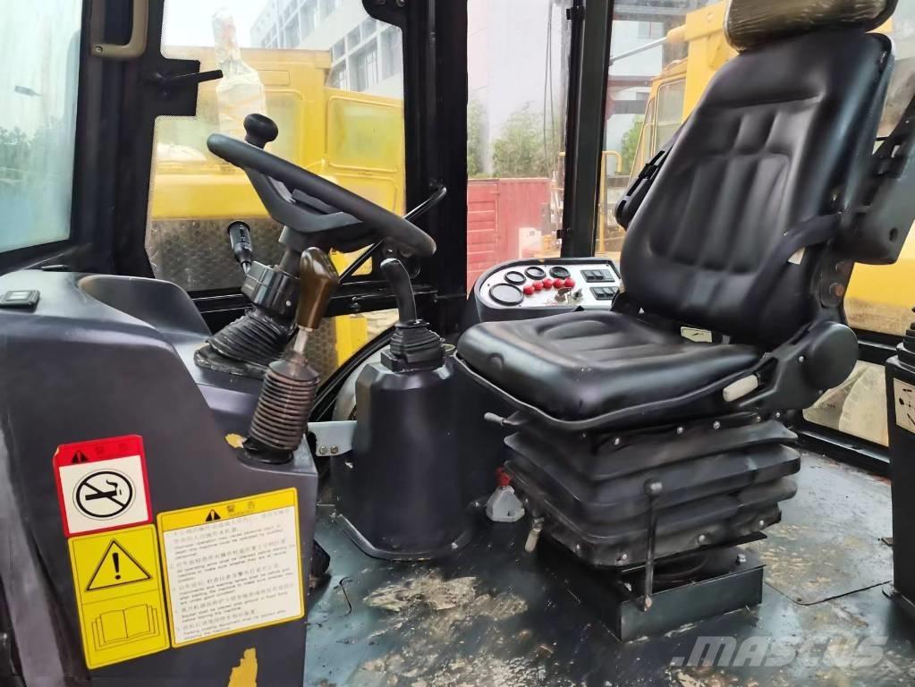 CAT 420F 反铲装载机