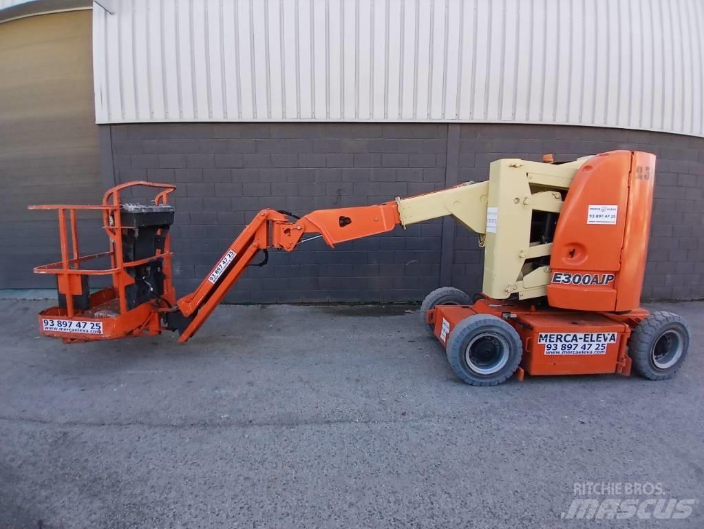 JLG E300AJP 曲臂高空工作平台