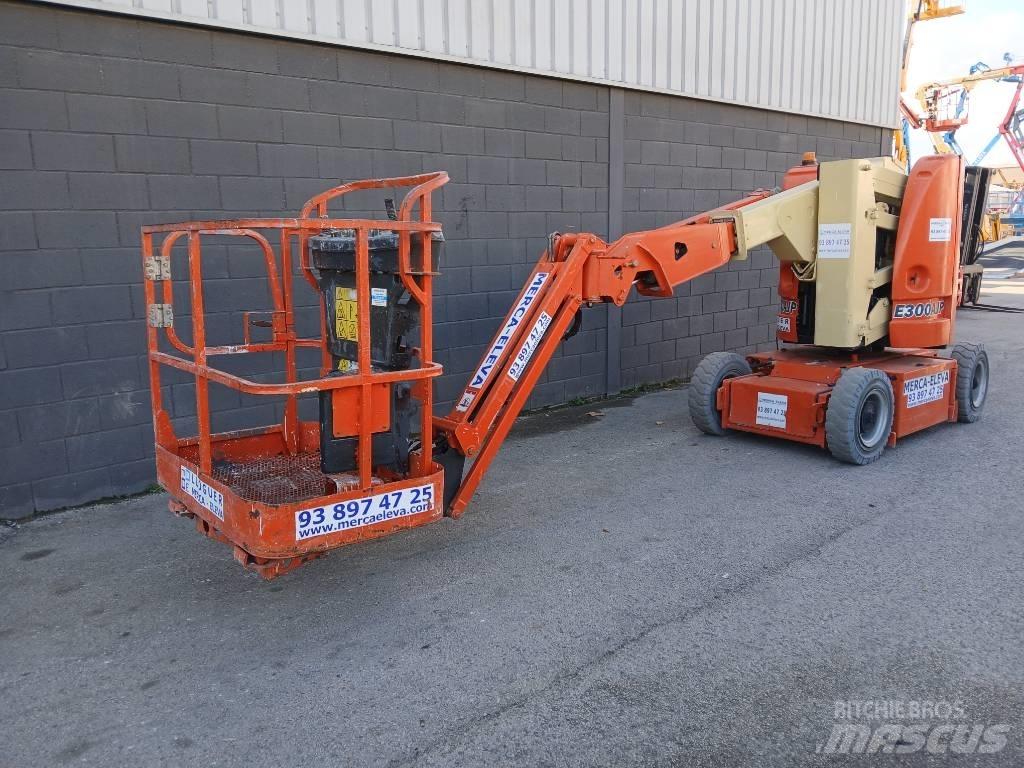 JLG E300AJP 曲臂高空工作平台