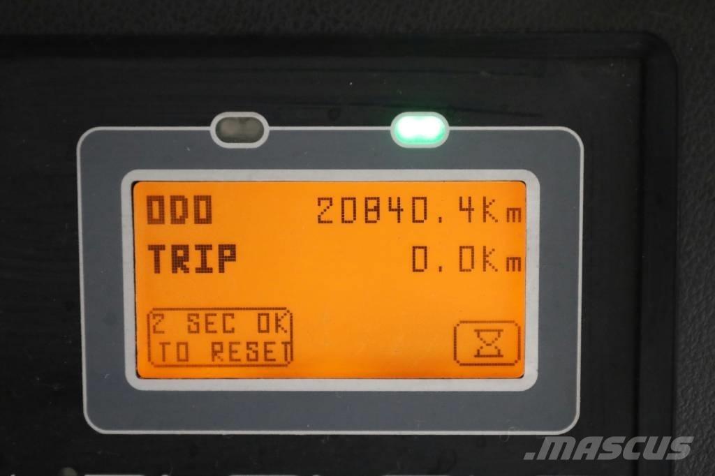 Toyota 8 FBMT 25 电动叉车