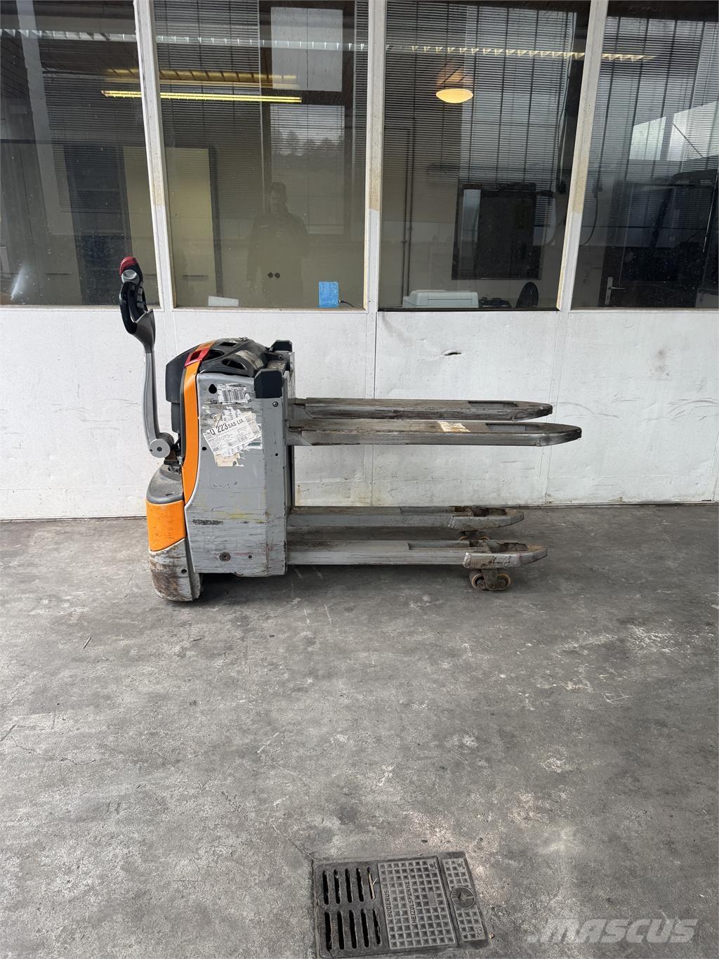 Still EXU-H18 手推堆垛车