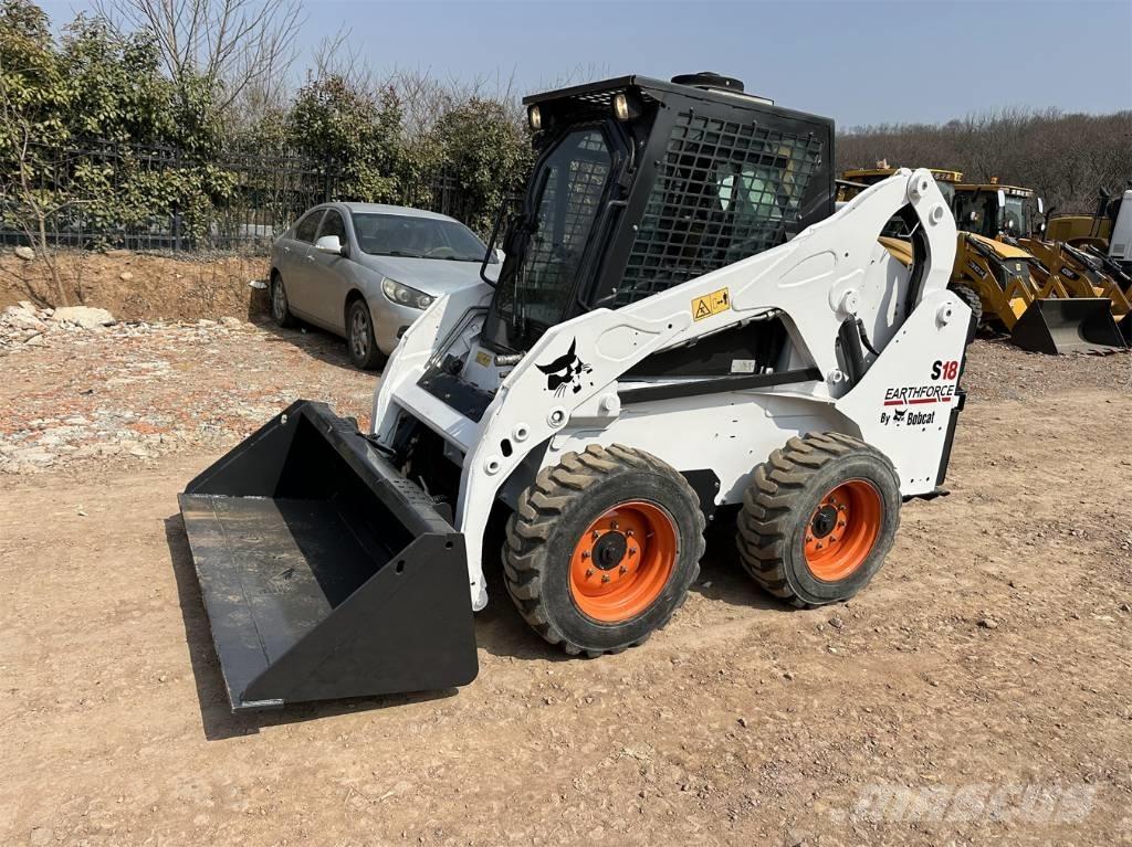 Bobcat S 18 滑移装载机