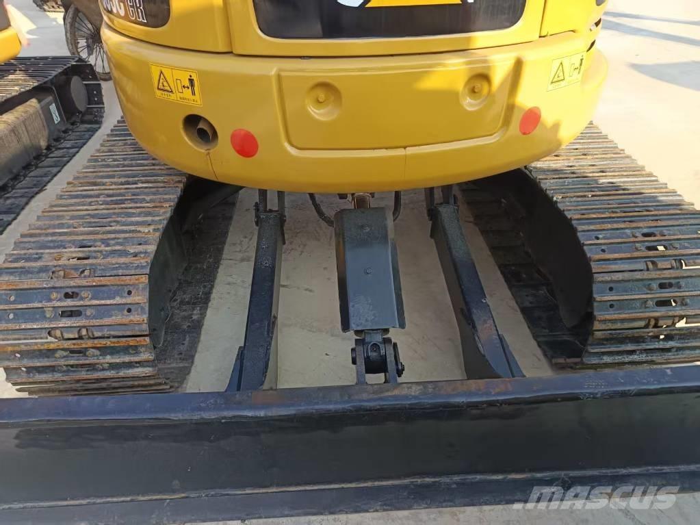 CAT 305 C CR 小型挖掘机