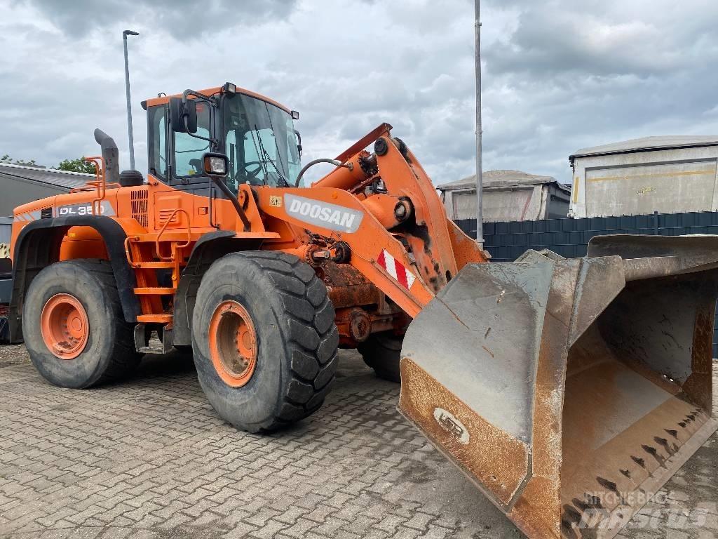 Doosan DL 350-3 轮式装载机