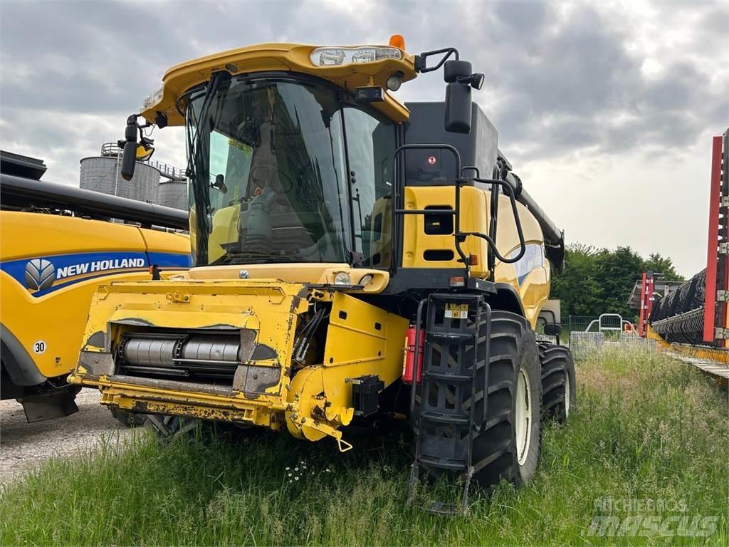 New Holland CR 980 联合收割机