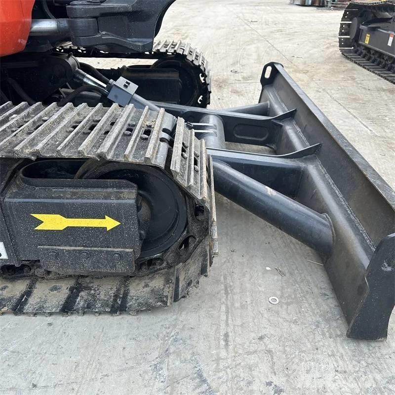 Kubota kx165 履带挖掘机