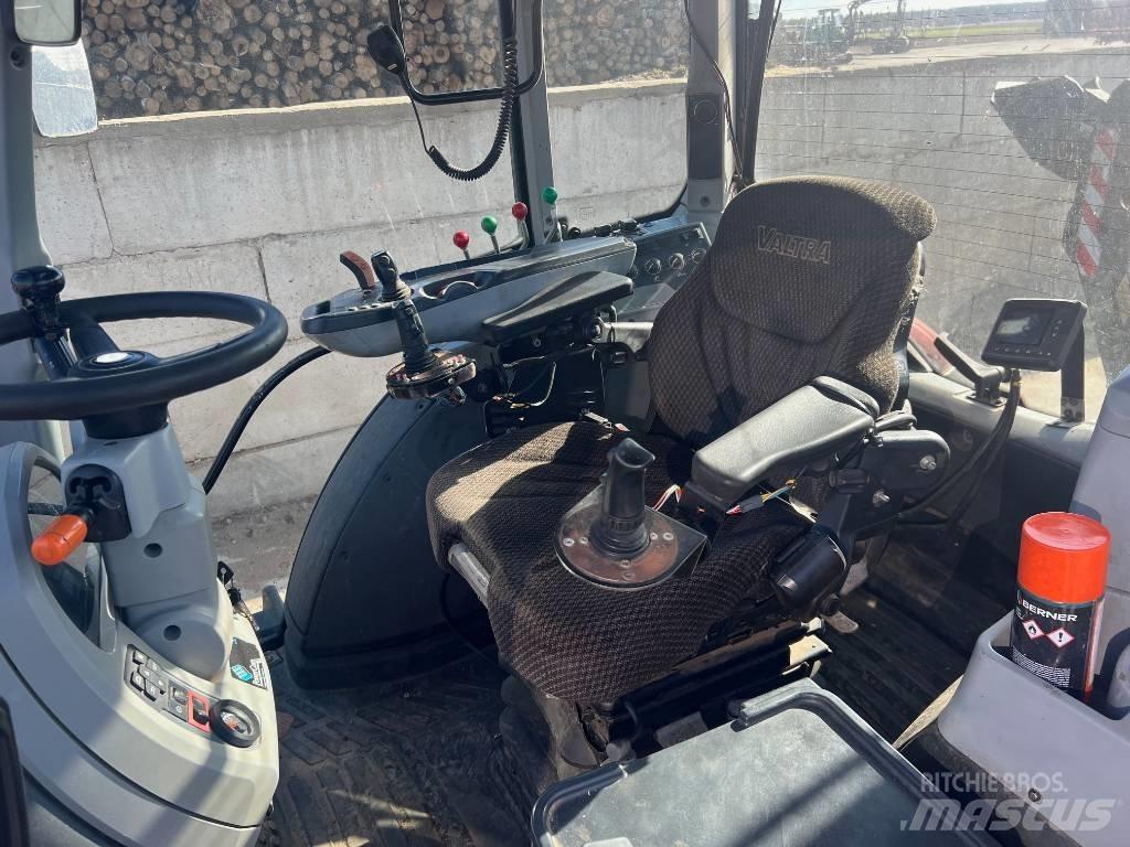Valtra 234H 粉碎机