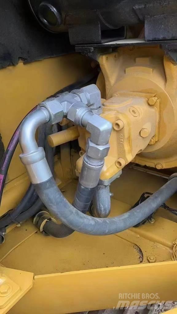 CAT 308E2 中型挖掘机