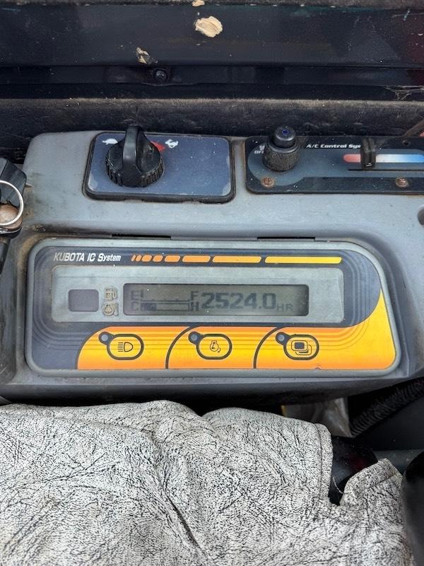 Kubota U50-3 小型挖掘机