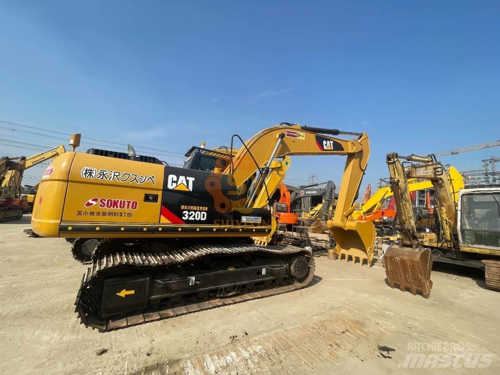 CAT 326 D2 履带挖掘机