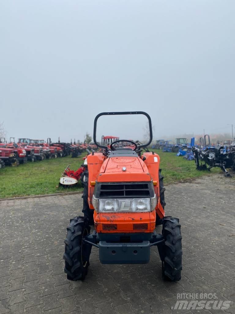Kubota GL 220 小型拖拉机