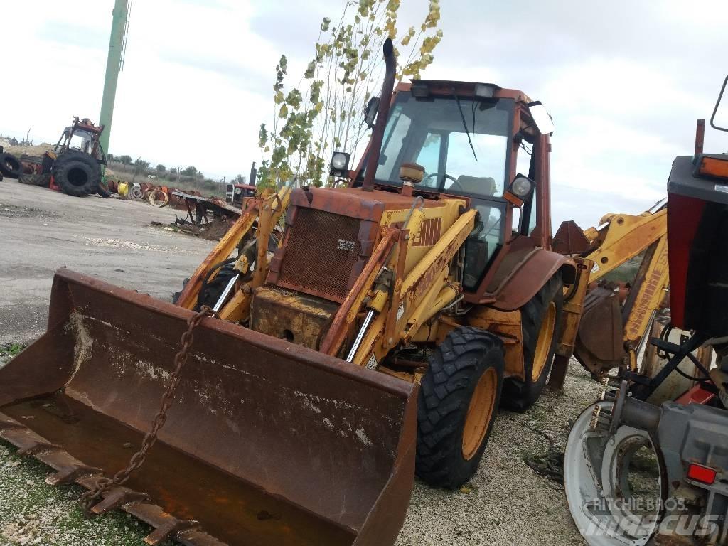 CASE 580 SK 反铲装载机