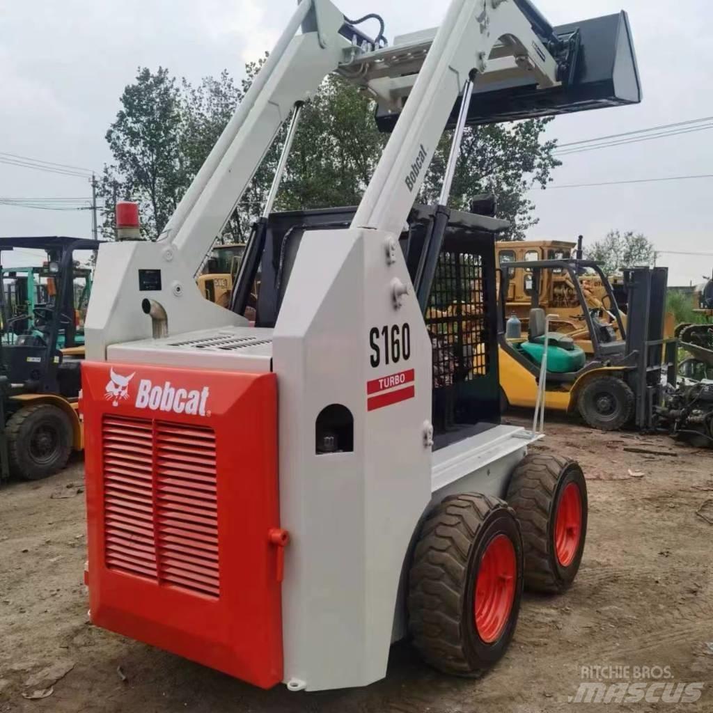 Bobcat S 160 滑移装载机
