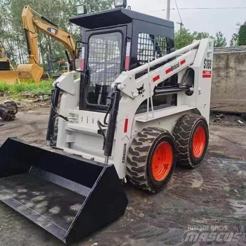 Bobcat S 160 滑移装载机