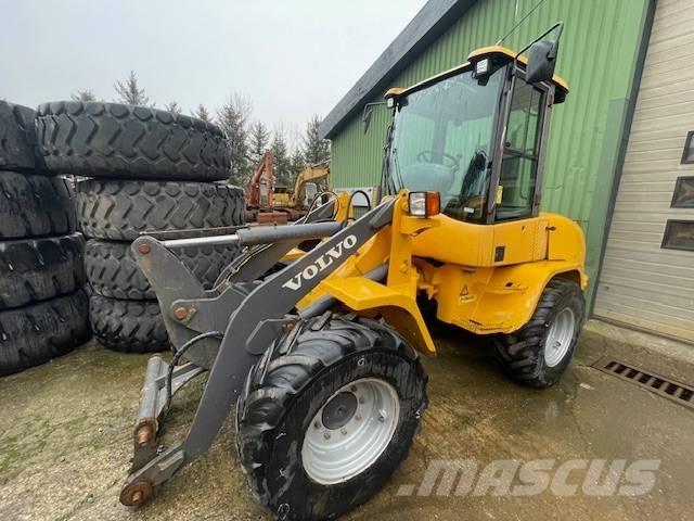 Volvo L30B PRO 轮式装载机