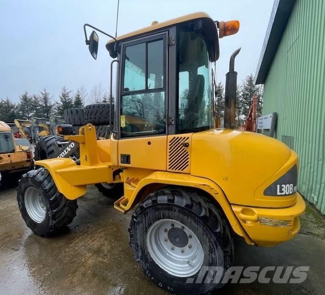 Volvo L30B PRO 轮式装载机