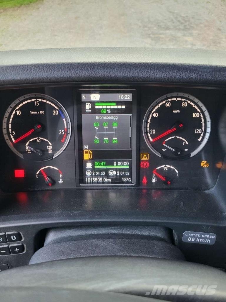 Scania R580 油罐车