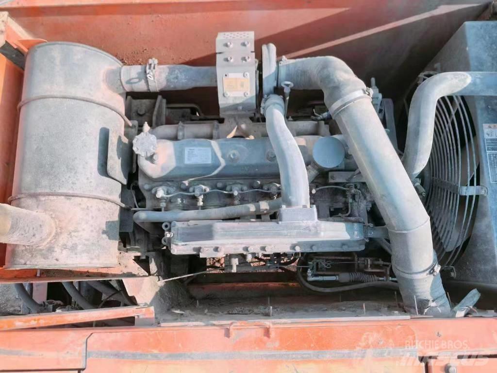 Doosan DH 210 W 轮式挖掘机
