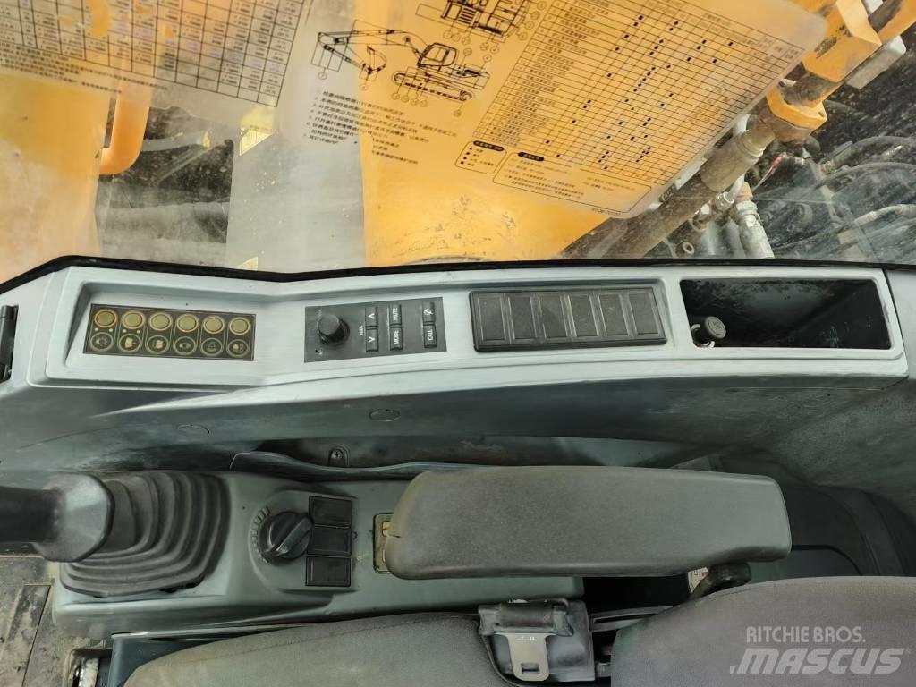 Hyundai R220LC-9S 履带挖掘机
