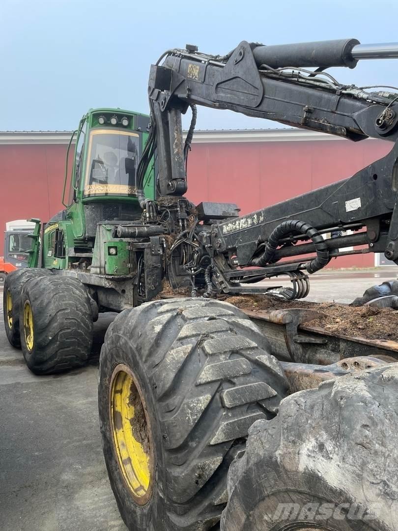 John Deere 1210E 集运机