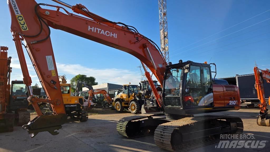 Hitachi ZX 210 履带挖掘机