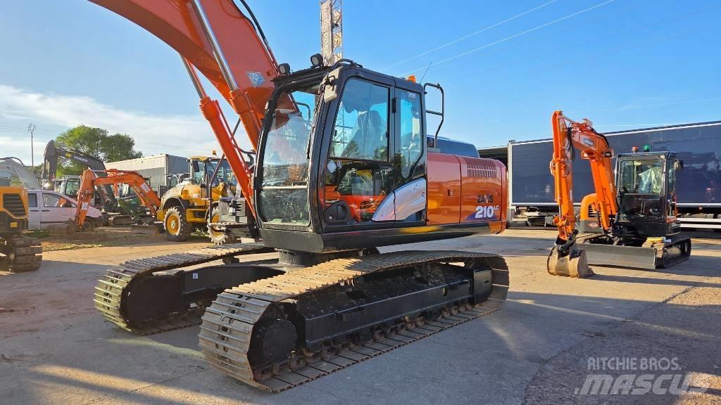 Hitachi ZX 210 履带挖掘机