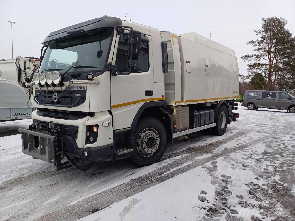 Volvo FMX 道路清扫车