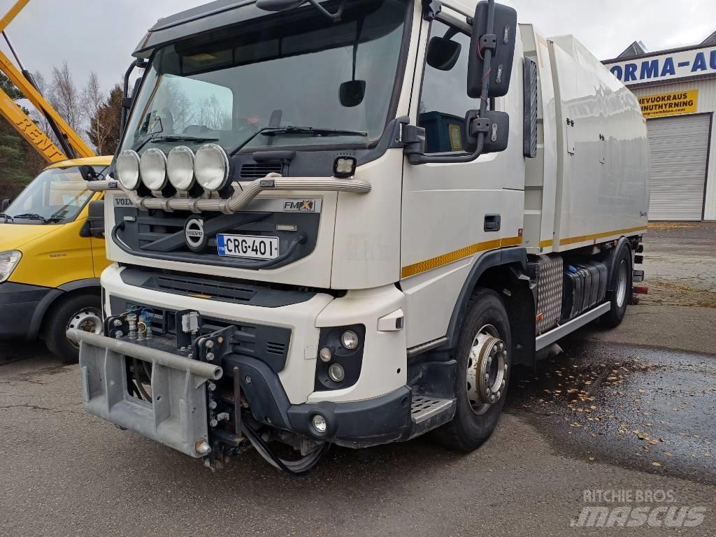 Volvo FMX 道路清扫车