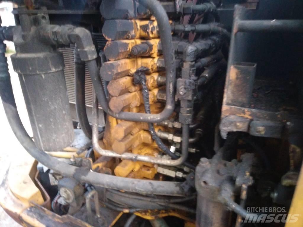 CAT 308 E 2 CR 中型挖掘机