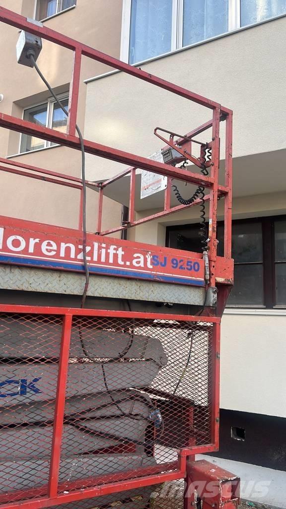 SkyJack SJ 9250 施工升降机