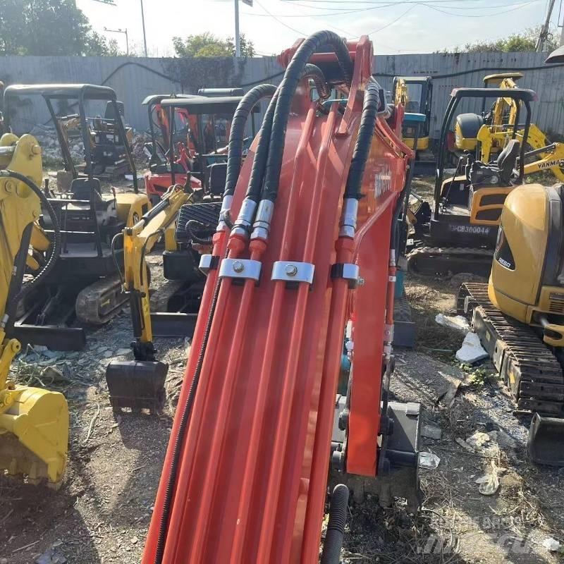 Kubota U 40 小型挖掘机